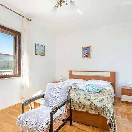 With Parking Space - 9209 Trogir