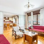 Apartments With Parking Space Trogir - 9209 Apartment *