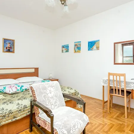 Апартаменти With Parking Space - 9209 Трогір