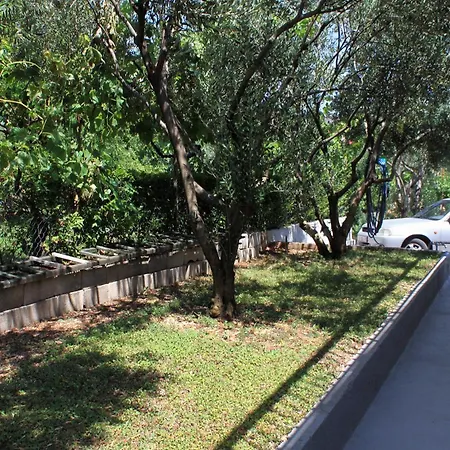 With Parking Space - 9209 * 特罗吉尔