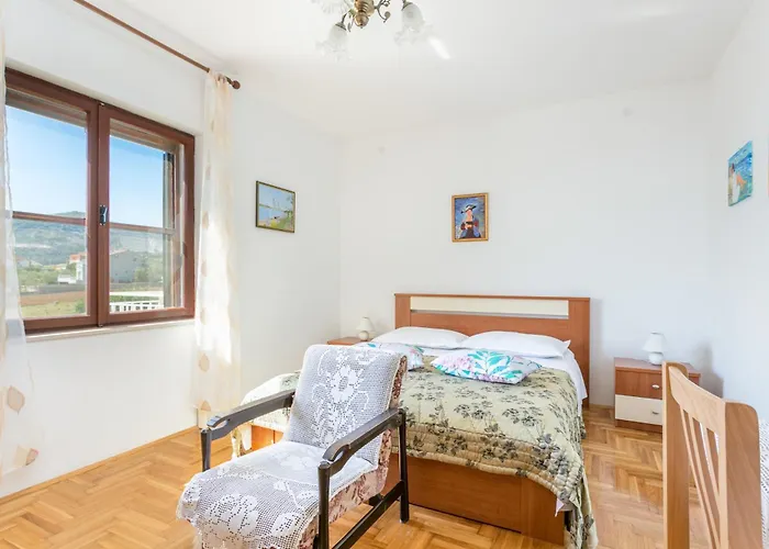 With Parking Space - 9209 Trogir